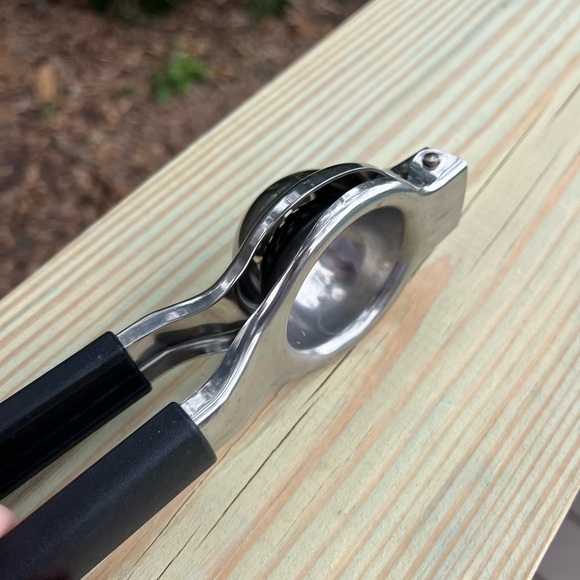 IKEA SYLVASS Lemon Squeezer - Durable Stainless Steel with Ergonomic Grip - Picture 6 of 14